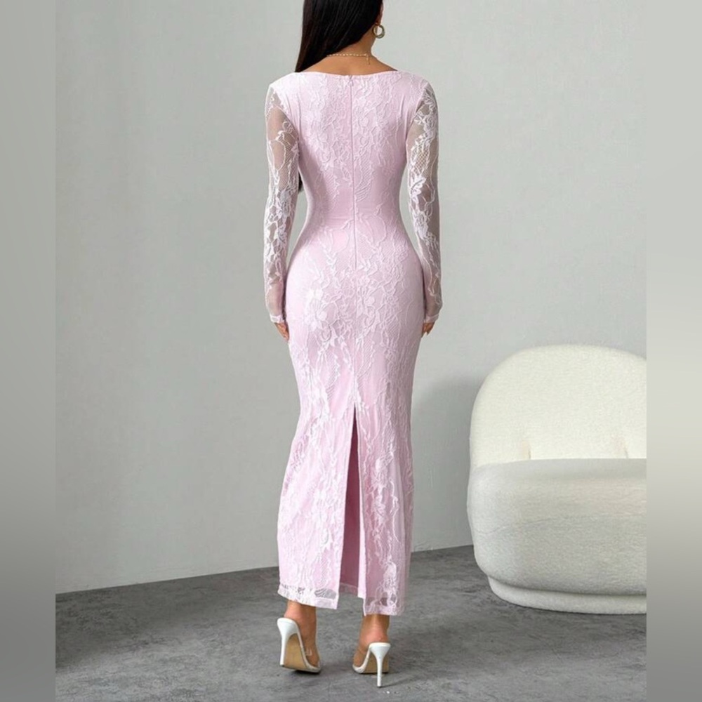 Chic Long Sleeve Lace Dress in Light Pink - Picture 2 of 3